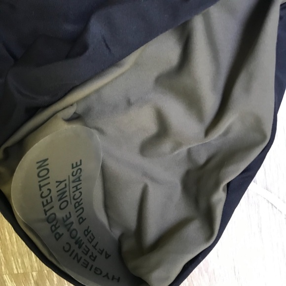 Reversible Swimsuit - Picture 5 of 6